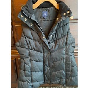 Women’s GAP Vest Puffer Jacket.